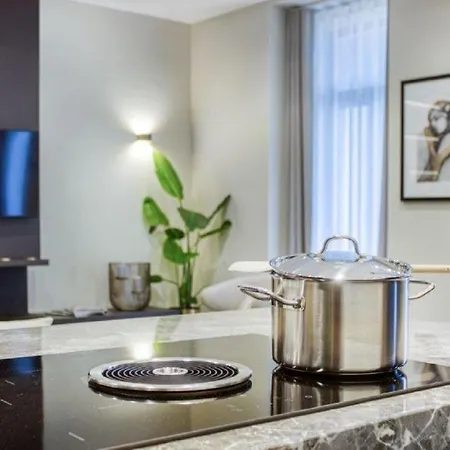 Stunning Near Avenue Liberdade Appartamento Lisbona